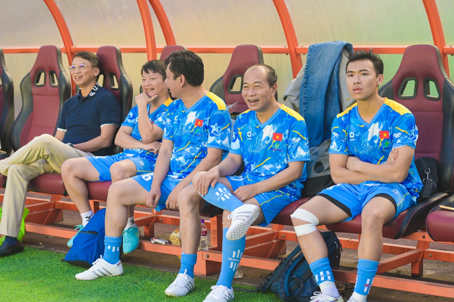 Giao hữu bóng đá Petrovietnam – Quốc hội: Rèn luyện thể thao, lan tỏa tinh thần đoàn kết