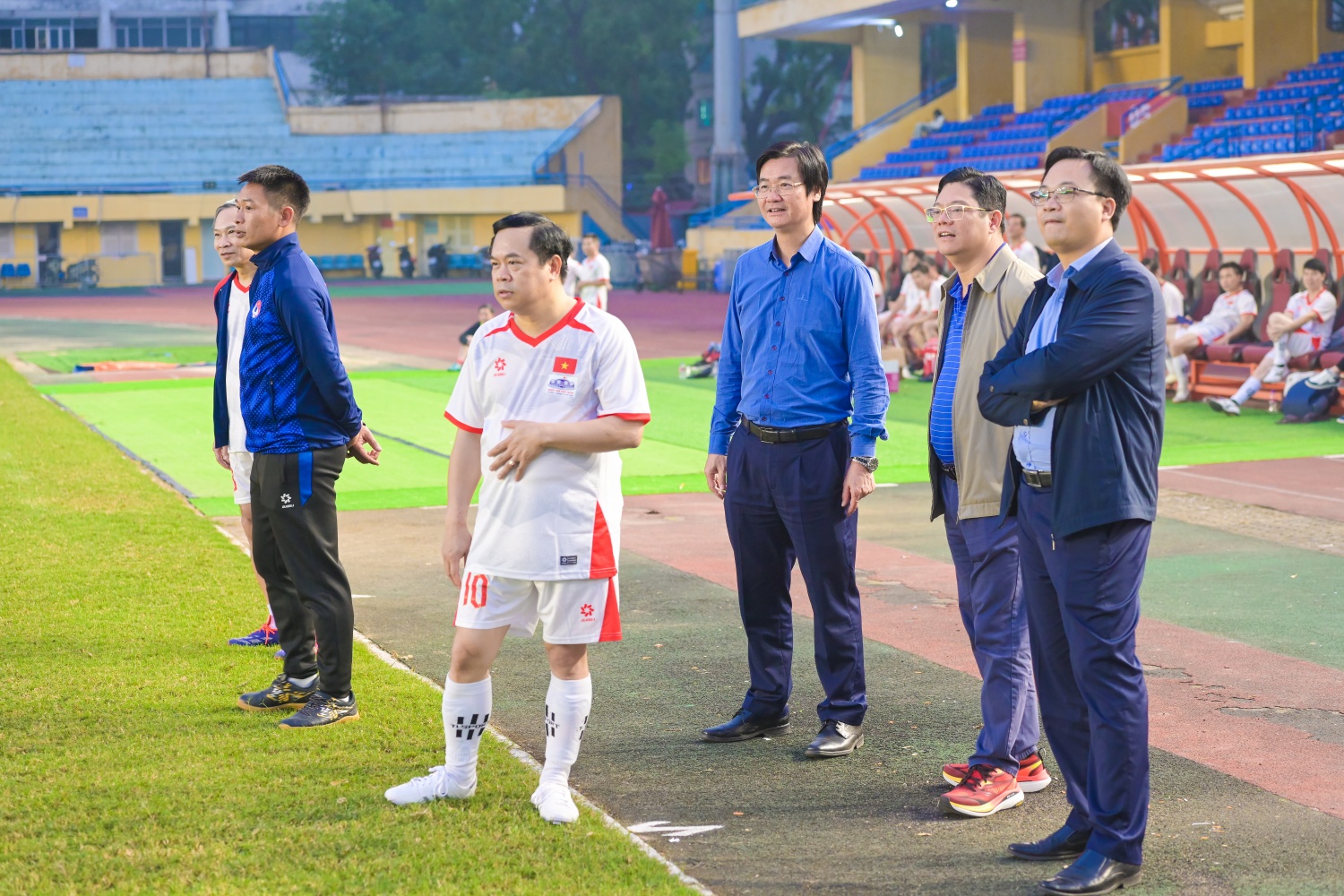 Giao hữu bóng đá Petrovietnam – Quốc hội: Rèn luyện thể thao, lan tỏa tinh thần đoàn kết