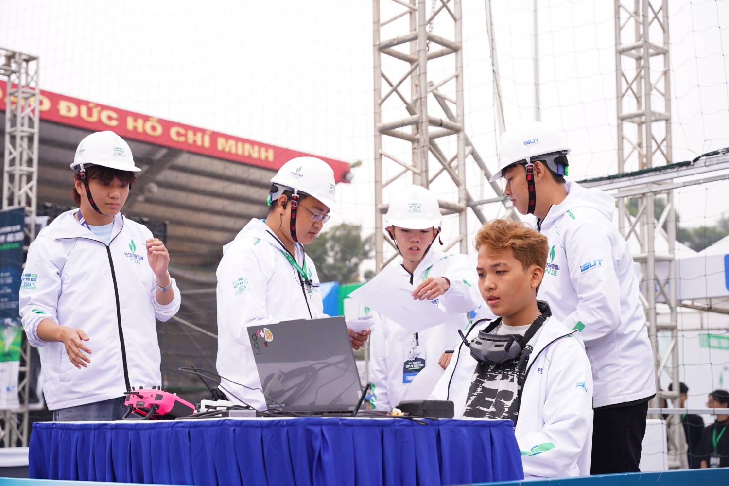 Tôn vinh tài năng trẻ, mở ra “vùng trời” sáng tạo mới