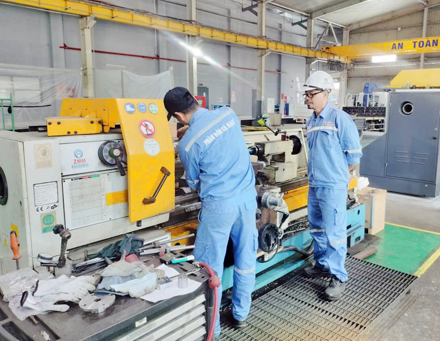 Người cựu binh bền bỉ với những sáng kiến ở Nhà máy Đạm Cà Mau