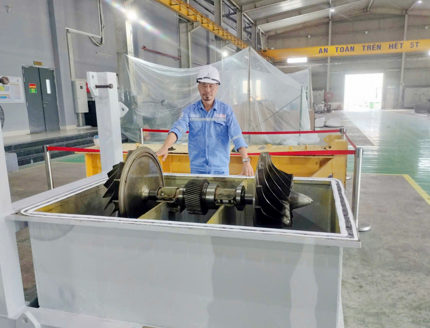 Người cựu binh bền bỉ với những sáng kiến ở Nhà máy Đạm Cà Mau