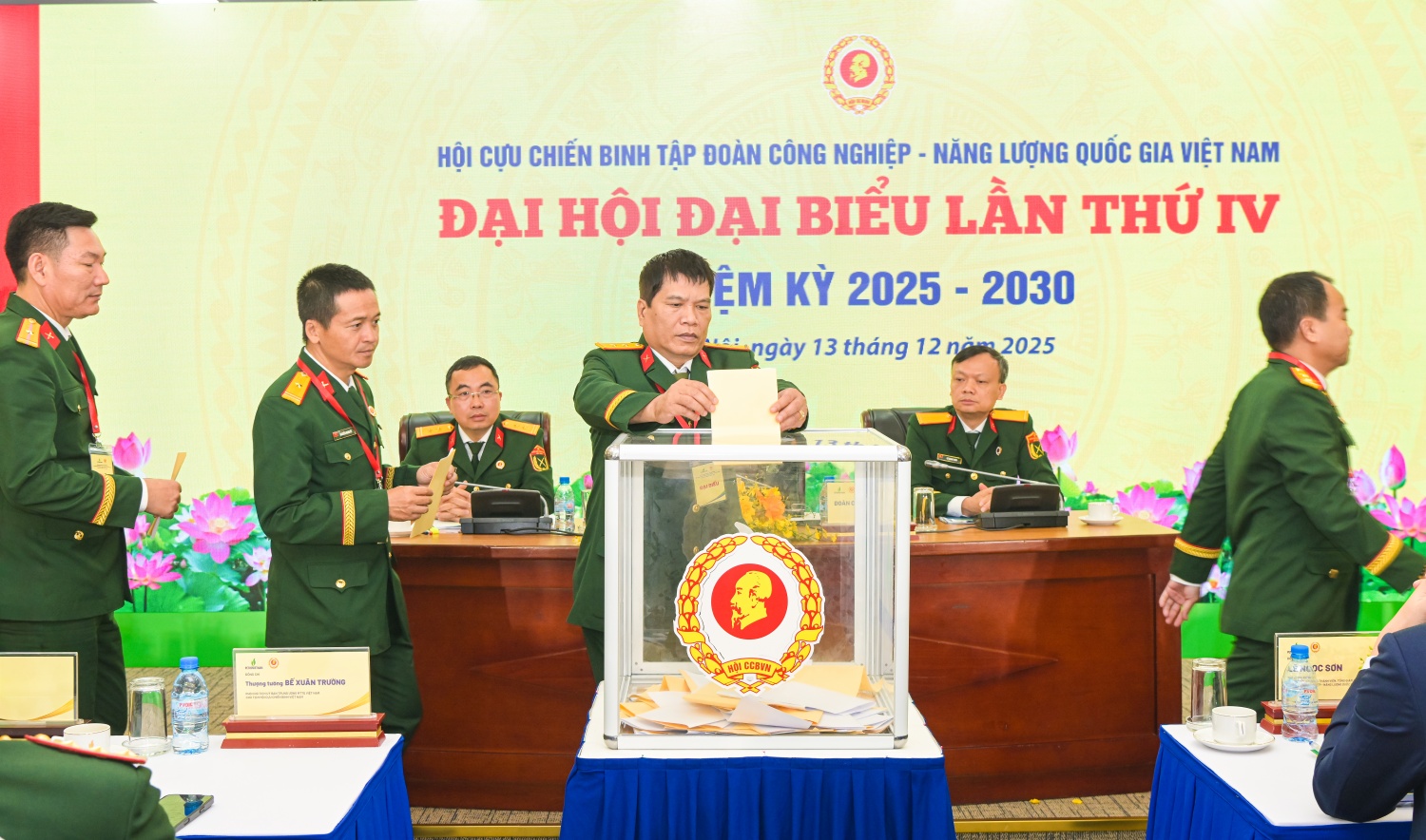 [Chùm ảnh] Đại hội đại biểu Hội Cựu chiến binh Petrovietnam lần thứ IV, nhiệm kỳ 2025-2030 diễn ra thành công tốt đẹp