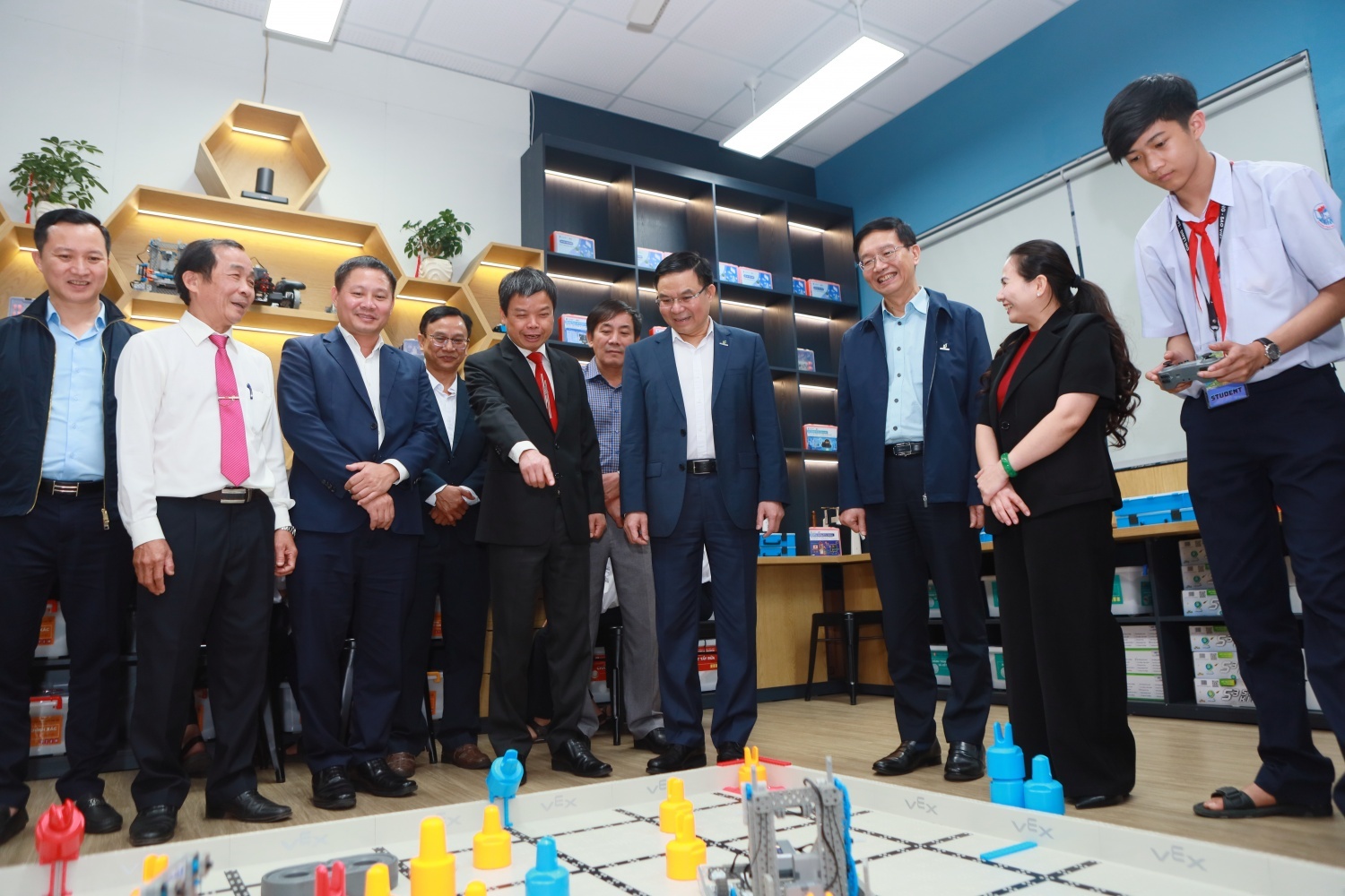 Tín nhiệm quốc tế  - Vững vàng trên bản đồ năng lượng. Năm 2025 đánh dấu 03 năm liên tiếp (2023 – 2025) BSR được xếp hạng tín nhiệm BB+ ở hạng mục Triển vọng ổn định, khẳng định năng lực tài chính bền vững và tiềm năng phát triển mạnh mẽ.