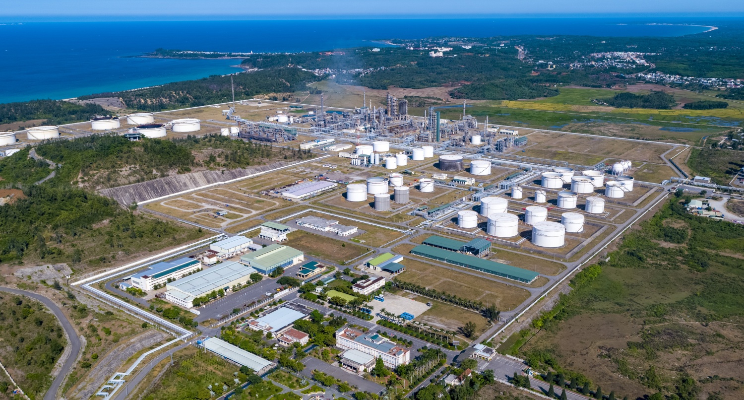 8.	Top 25 thương hiệu niêm yết, khẳng định tầm vóc doanh nghiệp. Forbes Việt Nam đánh giá thương hiệu BSR đạt giá trị 201,7 triệu USD, đứng thứ 7 trong 25 thương hiệu niêm yết hàng đầu năm 2025.