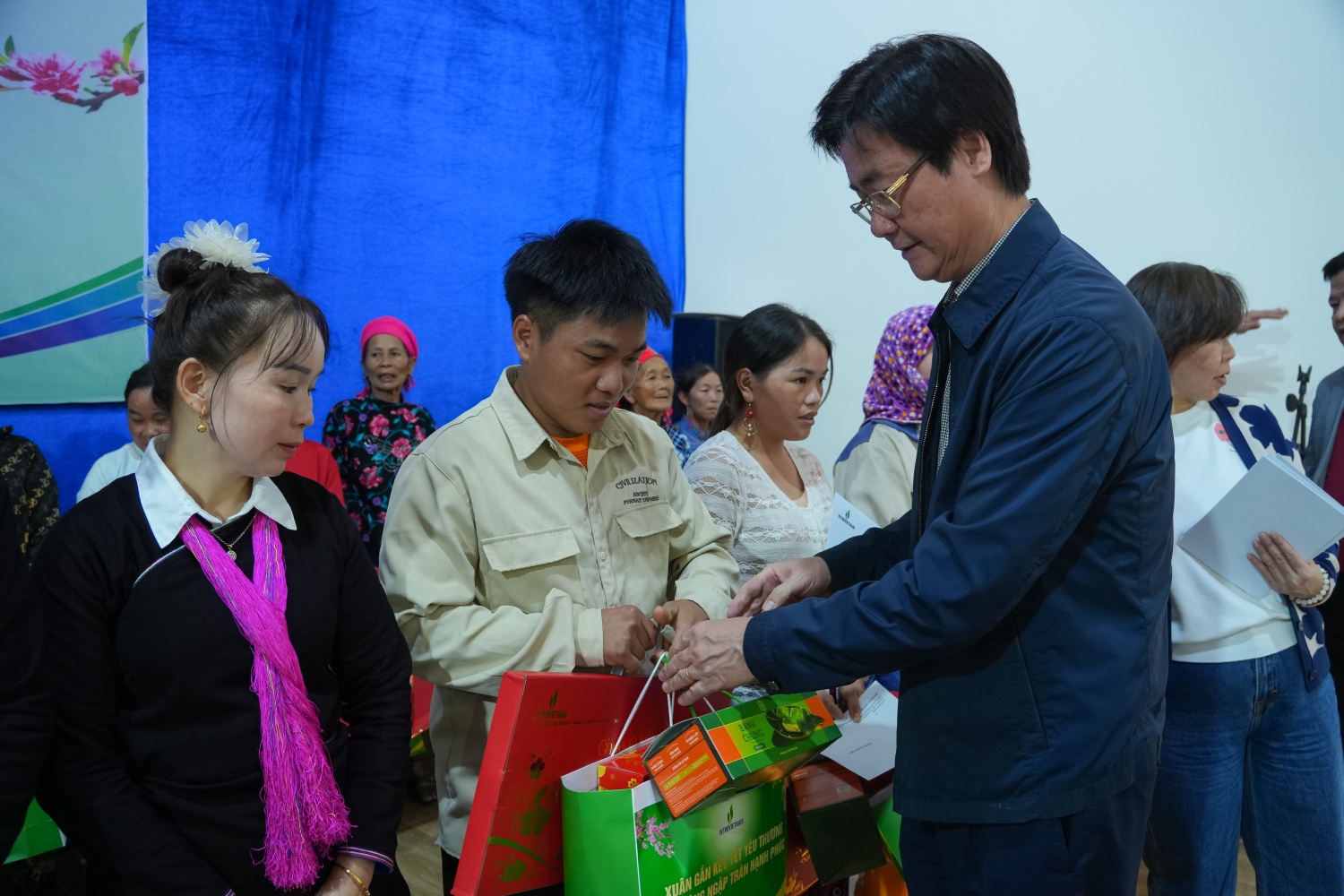 Petrovietnam mang hơi ấm đến vùng cao Lào Cai