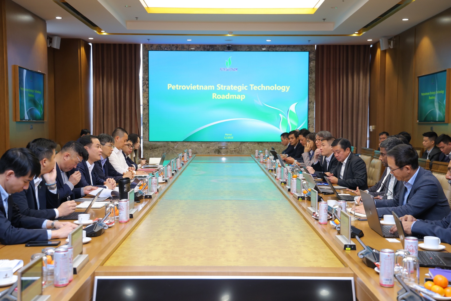 Toàn cảnh buổi làm việc