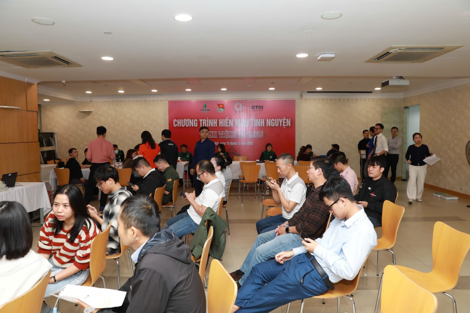 Tuổi trẻ PVEP lan tỏa yêu thương qua Hành trình đỏ 2025