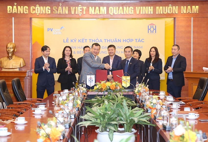 PVcomBank và Bệnh viện Ung Bướu Hà Nội ký kết thỏa thuận hợp tác toàn diện