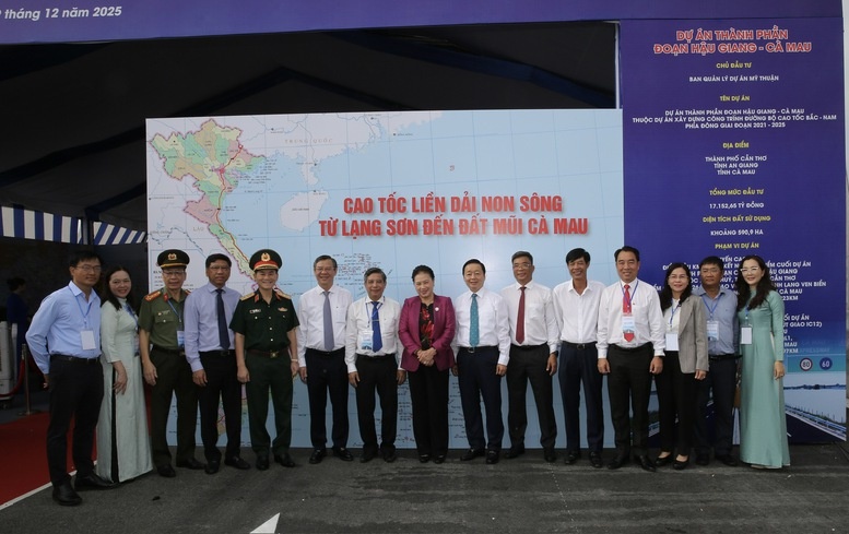 Nguyên Chủ tịch Quốc hội Nguyễn Thị Kim Ngân, Phó Thủ tướng Trần Hồng Hà dự lễ khánh thành tuyến chính dự án thành phần đoạn Cần Thơ - Hậu Giang và thông xe kỹ thuật đoạn Hậu Giang – Cà Mau thuộc dự án đường bộ cao tốc Bắc - Nam phía Đông Nguyên Chủ tịch Quốc hội Nguyễn Thị Kim Ngân, Phó Thủ tướng Trần Hồng Hà dự lễ khánh thành tuyến chính dự án thành phần đoạn Cần Thơ - Hậu Giang và thông xe kỹ thuật đoạn Hậu Giang – Cà Mau thuộc dự án đường bộ cao tốc Bắc - Nam phía Đông