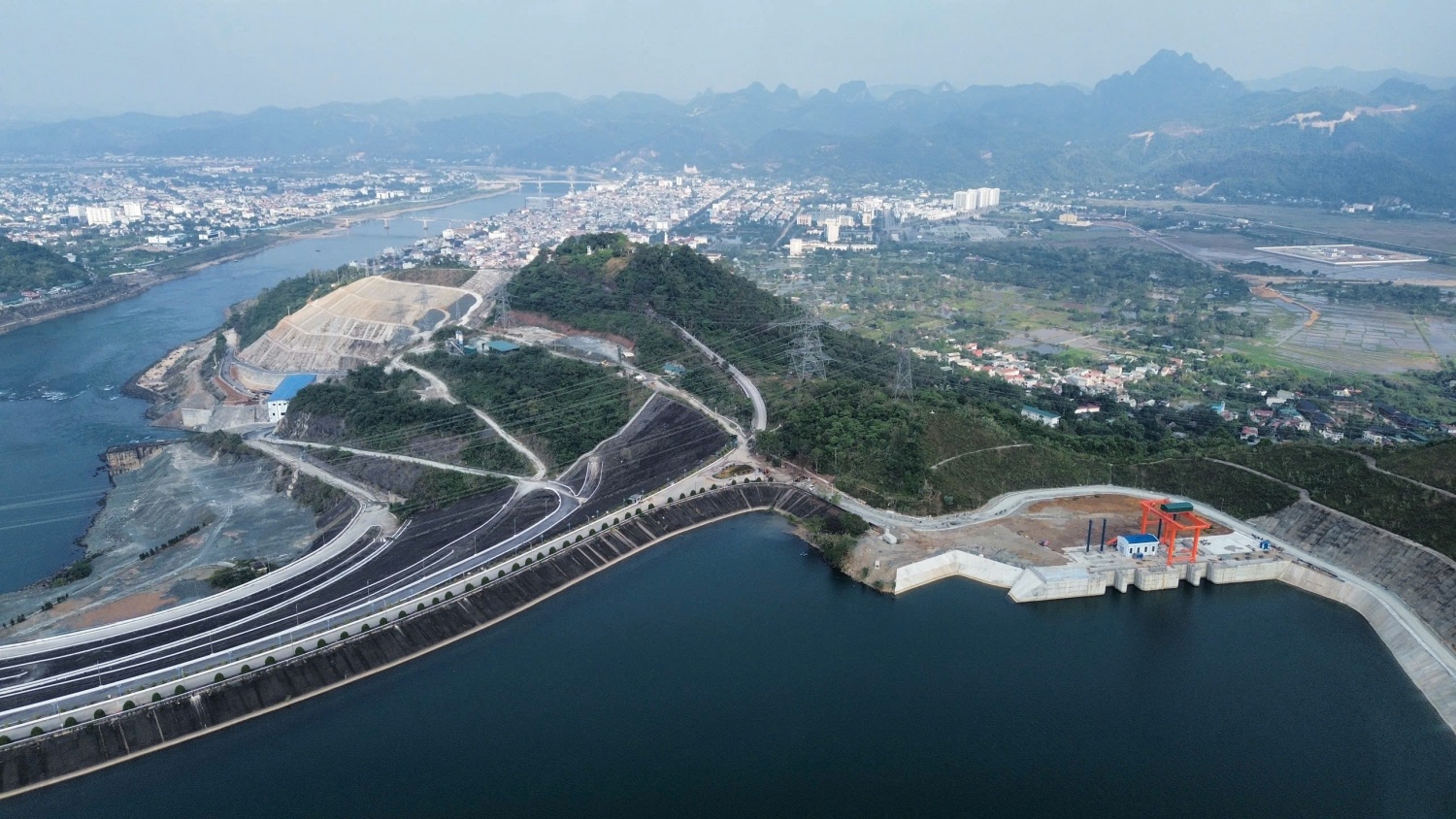 EVN khởi công, khánh thành nhiều dự án, công trình điện chào mừng Đại hội lần thứ XIV của Đảng