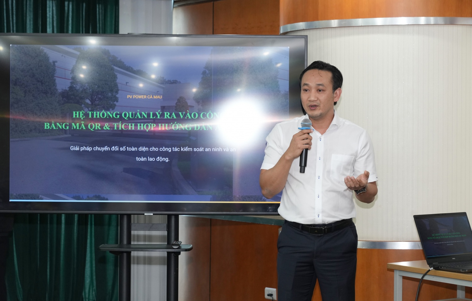 Đề tài Quản lý ra vào cổng bằng mã QR code của PV Power Ca Mau
