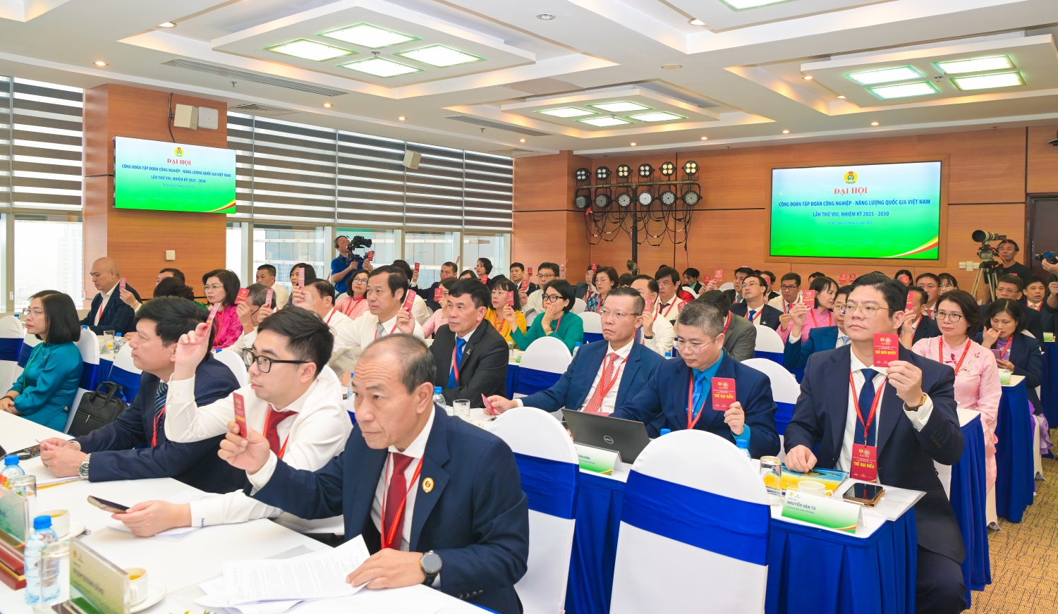 Giữ lửa truyền thống, xây dựng Công đoàn Petrovietnam vững mạnh đồng hành cùng NLĐ phát triển trong kỷ nguyên mới