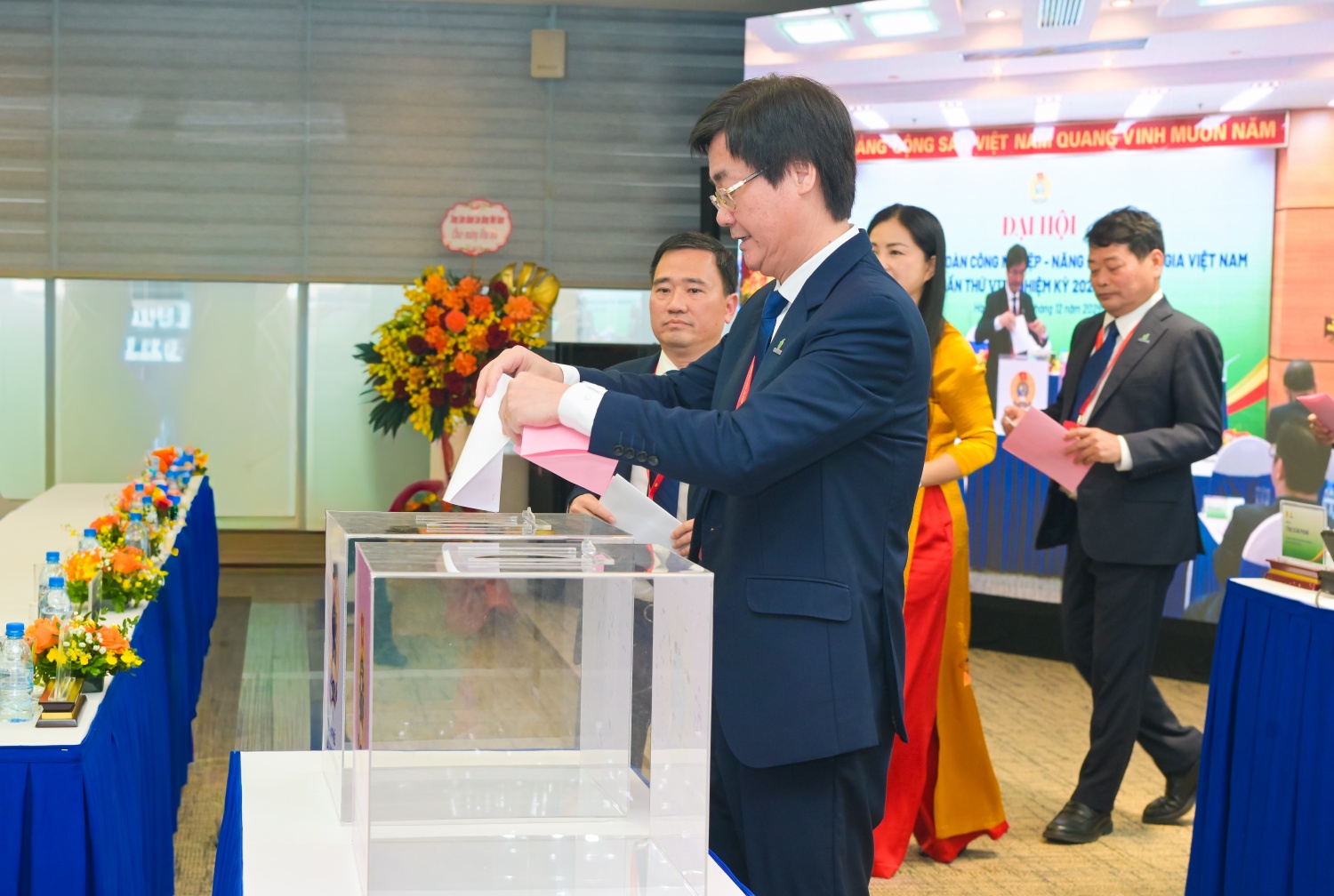 [Chùm ảnh] Đại hội Công đoàn Petrovietnam khóa VIII: Hội tụ ý chí, niềm tin của người lao động