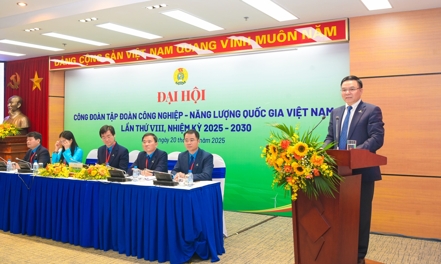 Giữ lửa truyền thống, xây dựng Công đoàn Petrovietnam vững mạnh đồng hành cùng NLĐ phát triển trong kỷ nguyên mới