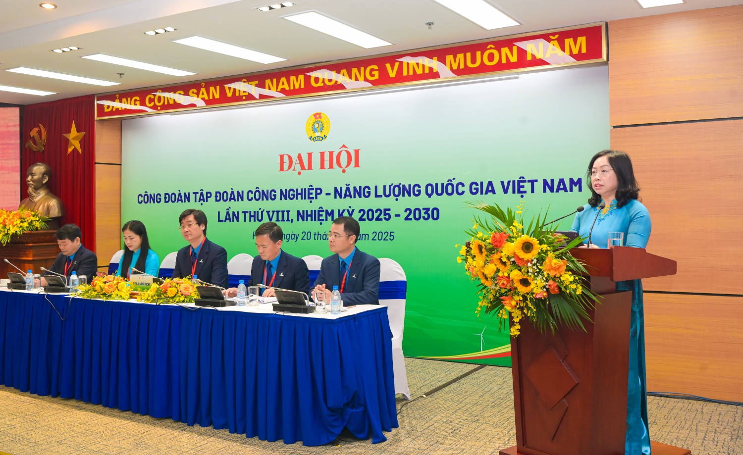 Giữ lửa truyền thống, xây dựng Công đoàn Petrovietnam vững mạnh đồng hành cùng NLĐ phát triển trong kỷ nguyên mới