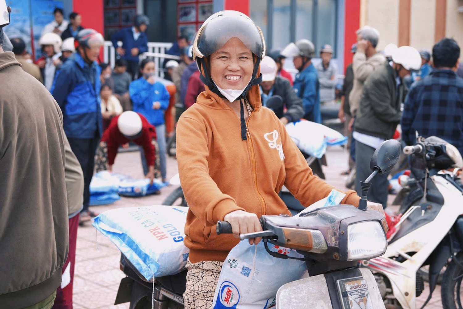 Phân bón Cà Mau đồng hành cùng Kim Trà (Huế) hồi phục sau 4 đợt ngập lụt