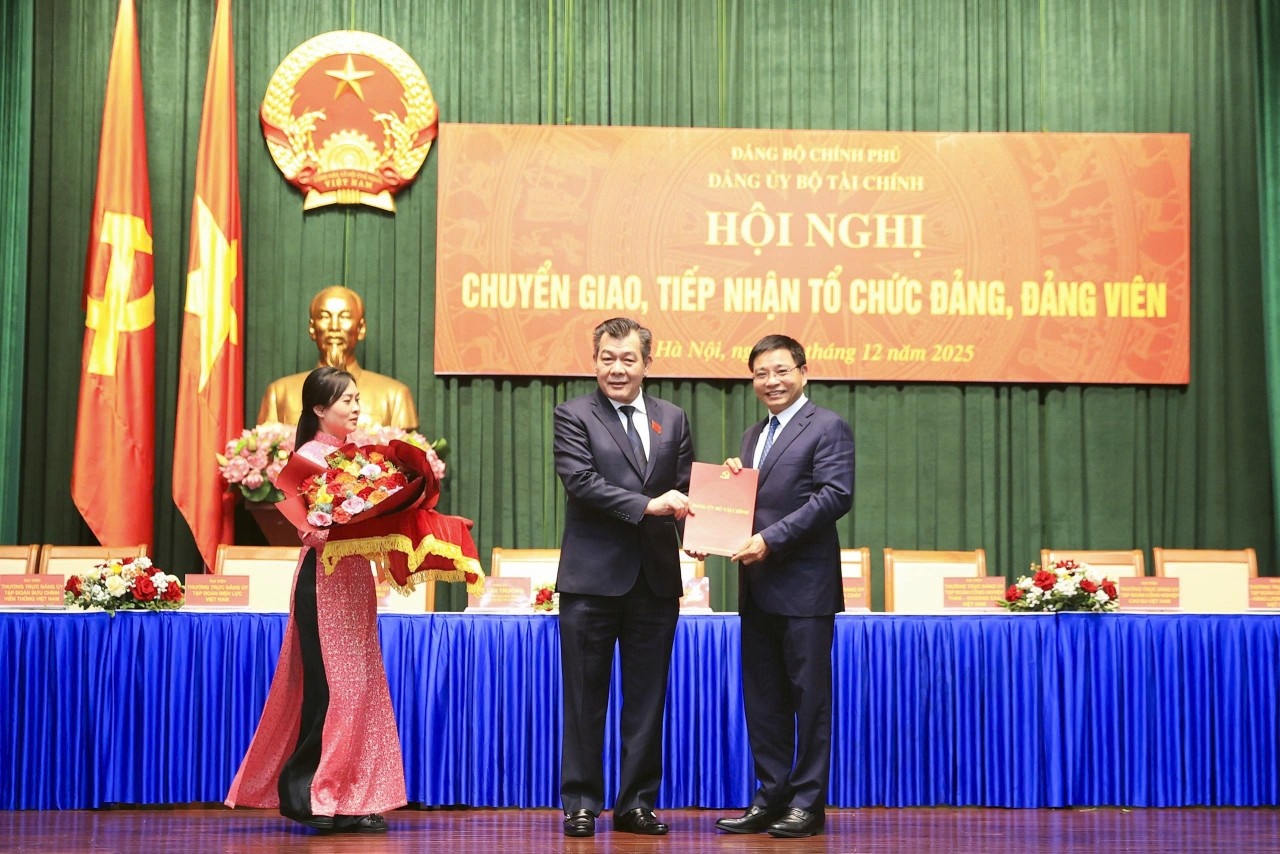 Đảng bộ Petrovietnam được bàn giao về trực thuộc Đảng bộ Bộ Tài chính