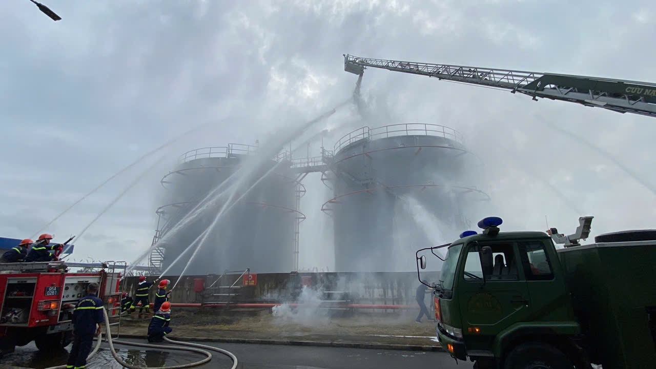 NMNĐ Sông Hậu 1 tổ chức diễn tập PCCC, nâng cao khả năng ứng phó sự cố