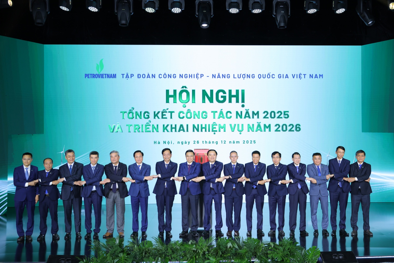 Petrovietnam tri ân đồng chí Lê Mạnh Hùng vì những đóng góp quan trọng cho ngành Công nghiệp - Năng lượng Quốc gia