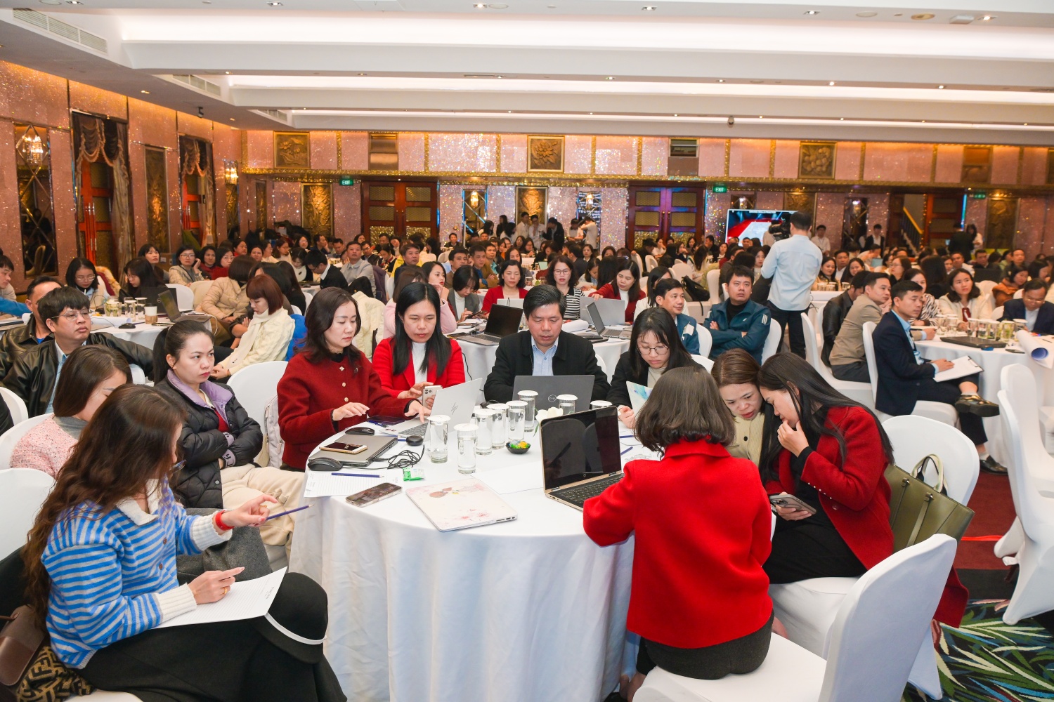 Gần 300 giáo viên đến từ 27 trường THPT, THCS tham gia tập huấn giáo dục STEM tại Hà Nội