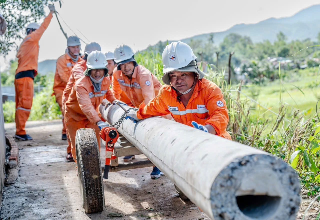 Dấu ấn bứt phá trong phát triển hạ tầng ngành năng lượng của EVN