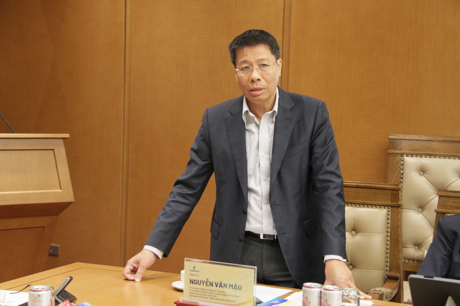 Tăng cường phối hợp giữa Hội CCB BMQL&ĐH Petrovietnam và CLB Dầu khí Trường Sa