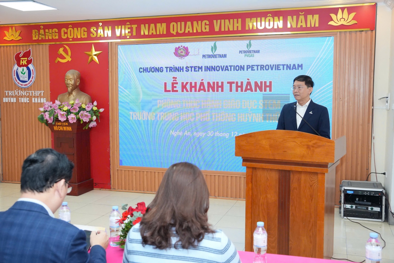 STEM Innovation Petrovietnam tiếp sức truyền thống hiếu học xứ Nghệ