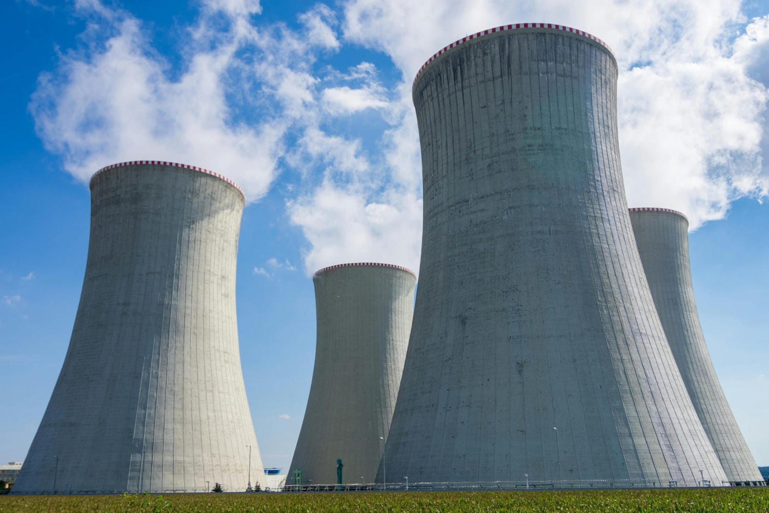 Điện hạt nhân được kỳ vọng sẽ hỗ trợ Việt Nam đạt được các mục tiêu về an ninh năng lượng và trung hòa carbon.