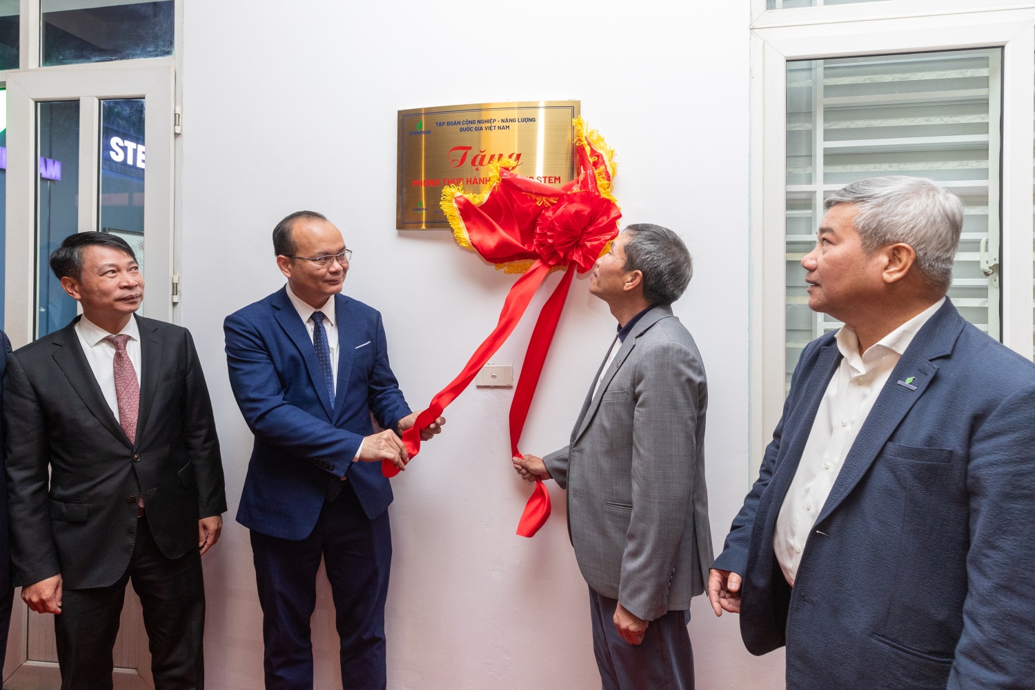 Petrovietnam: Thắp sáng ngọn lửa sáng tạo cho học sinh Phú Thọ