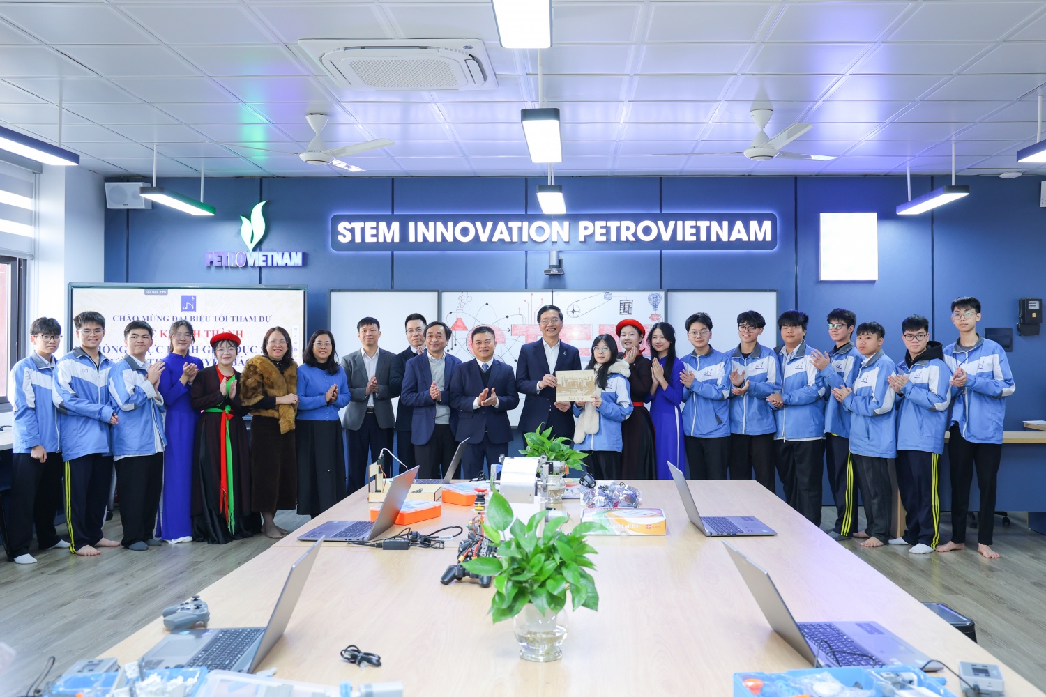 Lan tỏa không gian học tập khoa học – công nghệ hiện đại