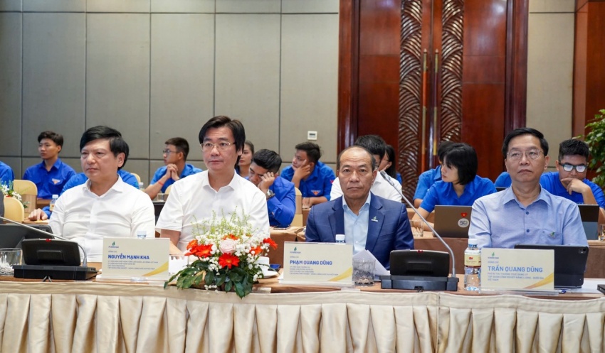 Tuổi trẻ Petrovietnam tự hào, vững tin theo Đảng trong giai đoạn phát triển mới Tuổi trẻ Petrovietnam tự hào, vững tin theo Đảng trong giai đoạn phát triển mới