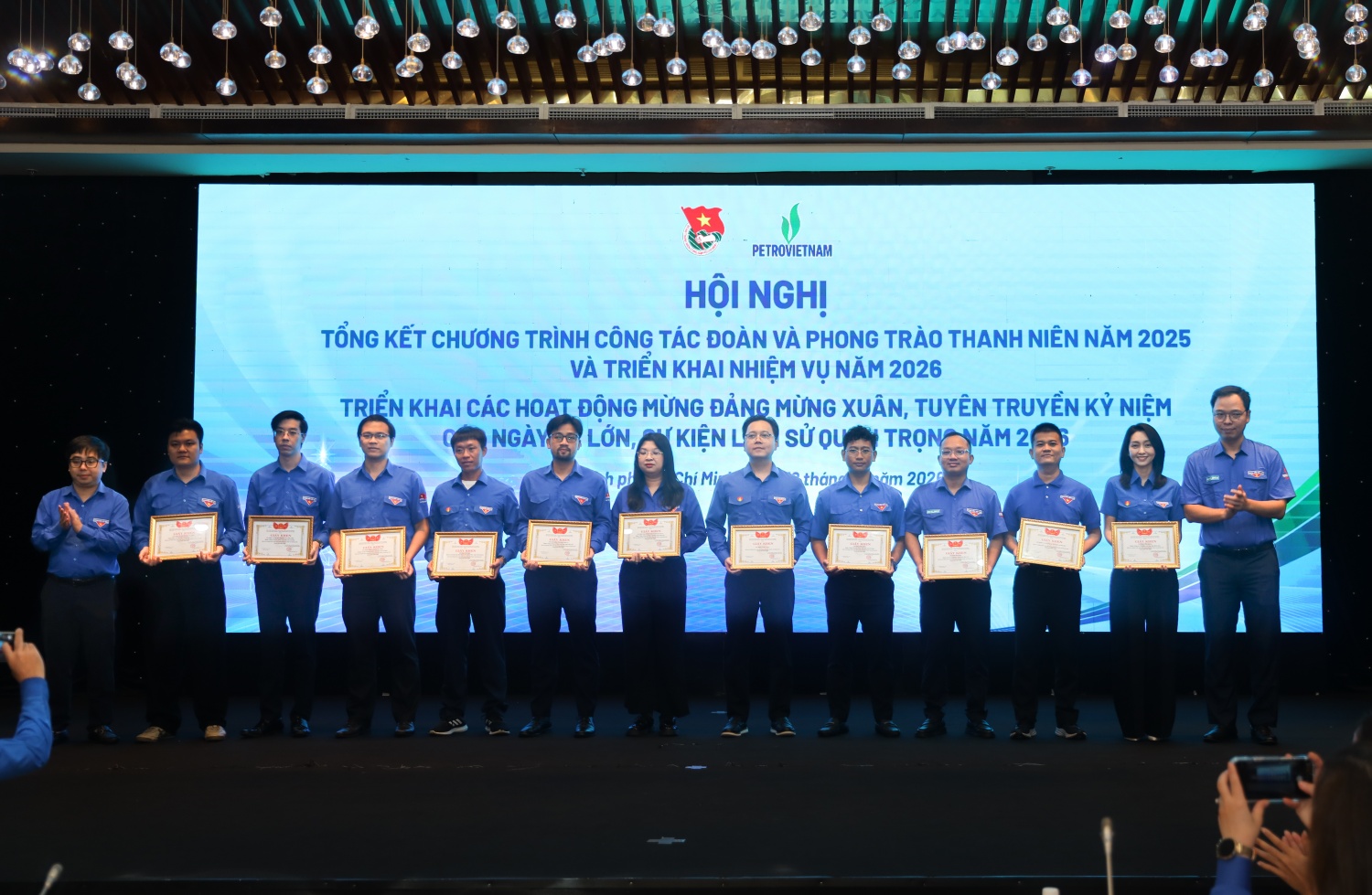 Tuổi trẻ Petrovietnam tự hào, vững tin theo Đảng trong giai đoạn phát triển mới Tuổi trẻ Petrovietnam tự hào, vững tin theo Đảng trong giai đoạn phát triển mới