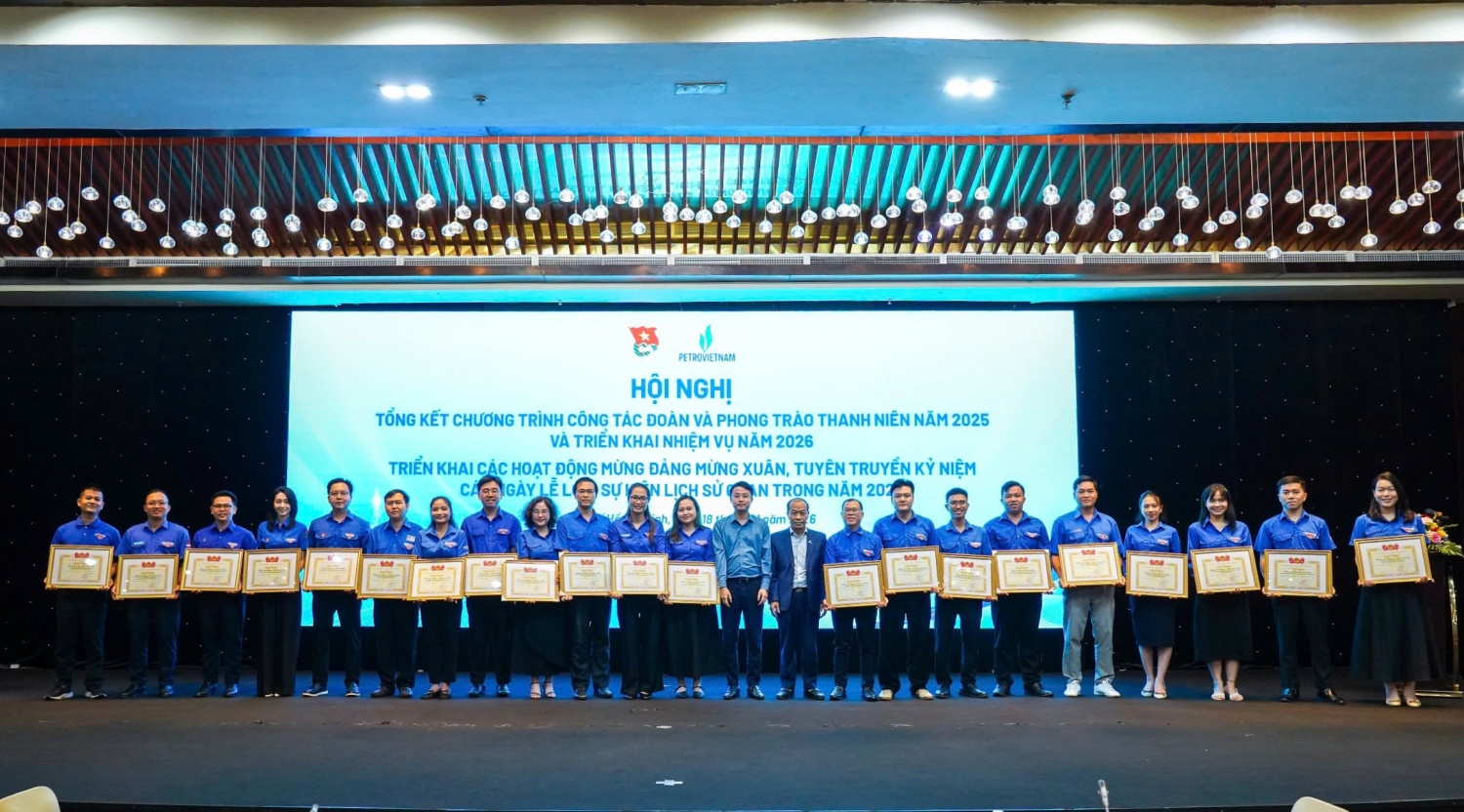 Tuổi trẻ Petrovietnam tự hào, vững tin theo Đảng trong giai đoạn phát triển mới Tuổi trẻ Petrovietnam tự hào, vững tin theo Đảng trong giai đoạn phát triển mới