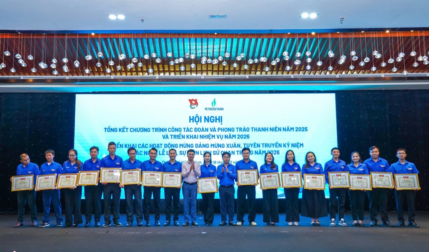 Tuổi trẻ Petrovietnam tự hào, vững tin theo Đảng trong giai đoạn phát triển mới Tuổi trẻ Petrovietnam tự hào, vững tin theo Đảng trong giai đoạn phát triển mới