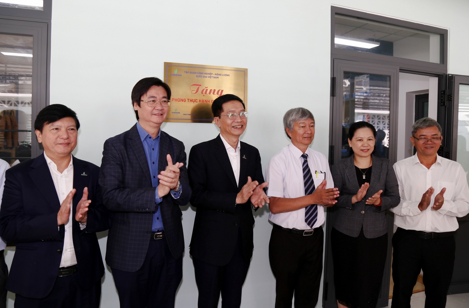 Khánh thành các phòng STEM Innovation Petrovietnam tại Khánh Hòa: Lan tỏa đổi mới sáng tạo từ giáo dục