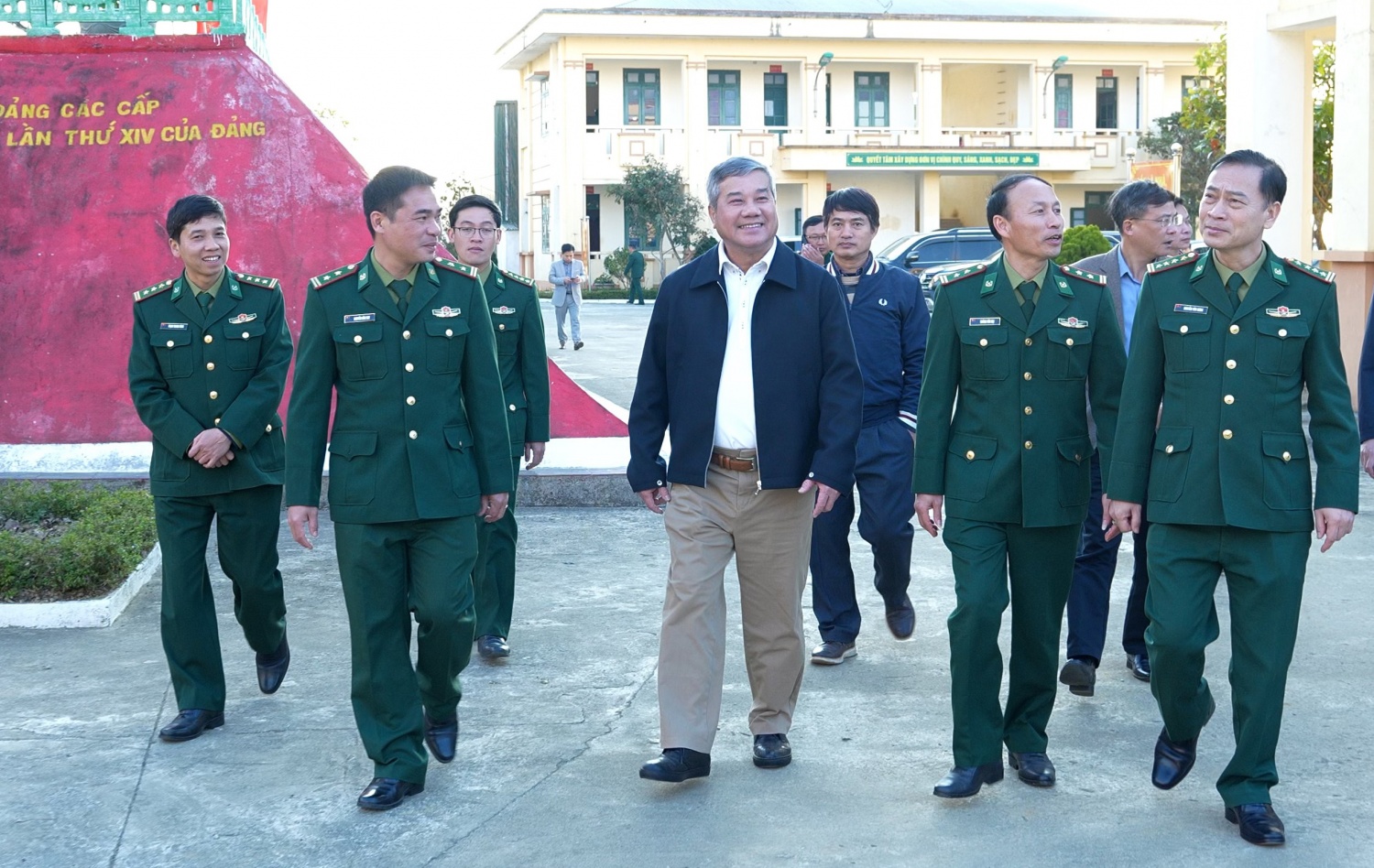 Petrovietnam sẻ chia nơi biên cương, tiếp thêm niềm tin cho cán bộ, chiến sĩ giữ đất trời Tổ quốc