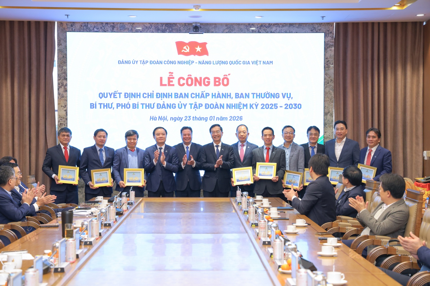 Công bố và trao quyết định Bí thư, Phó Bí thư, Ban Chấp hành Đảng bộ Petrovietnam nhiệm kỳ 2025 - 2030