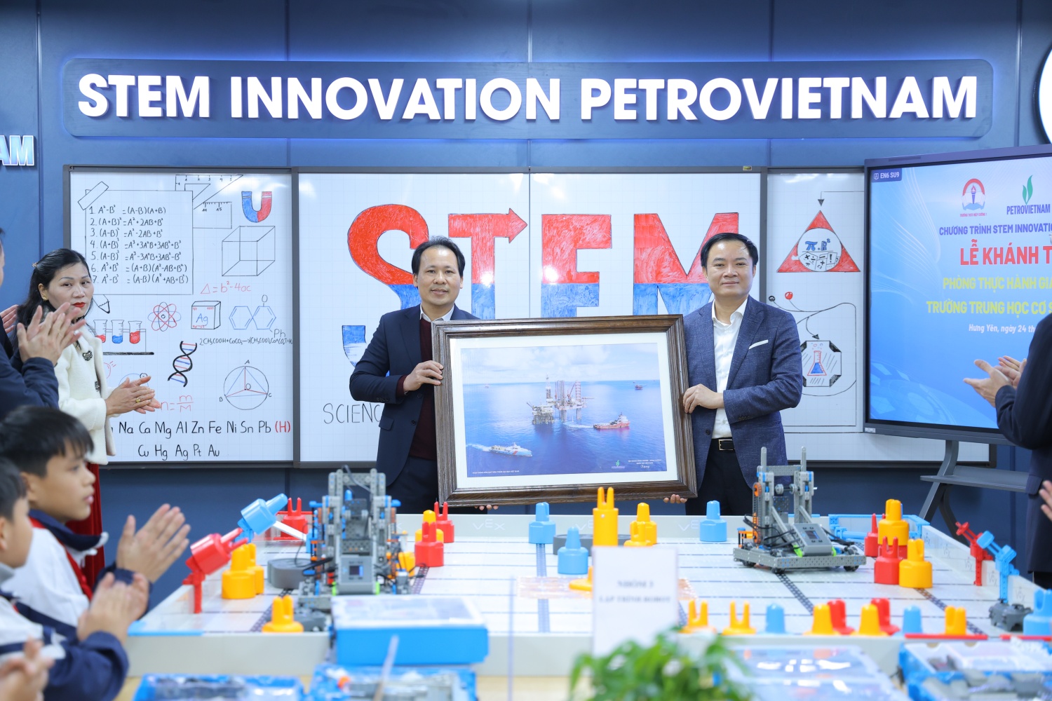 Petrovietnam đồng hành cùng nhân dân xã Hiệp Cường đón Xuân gắn kết   Tết nghĩa tình