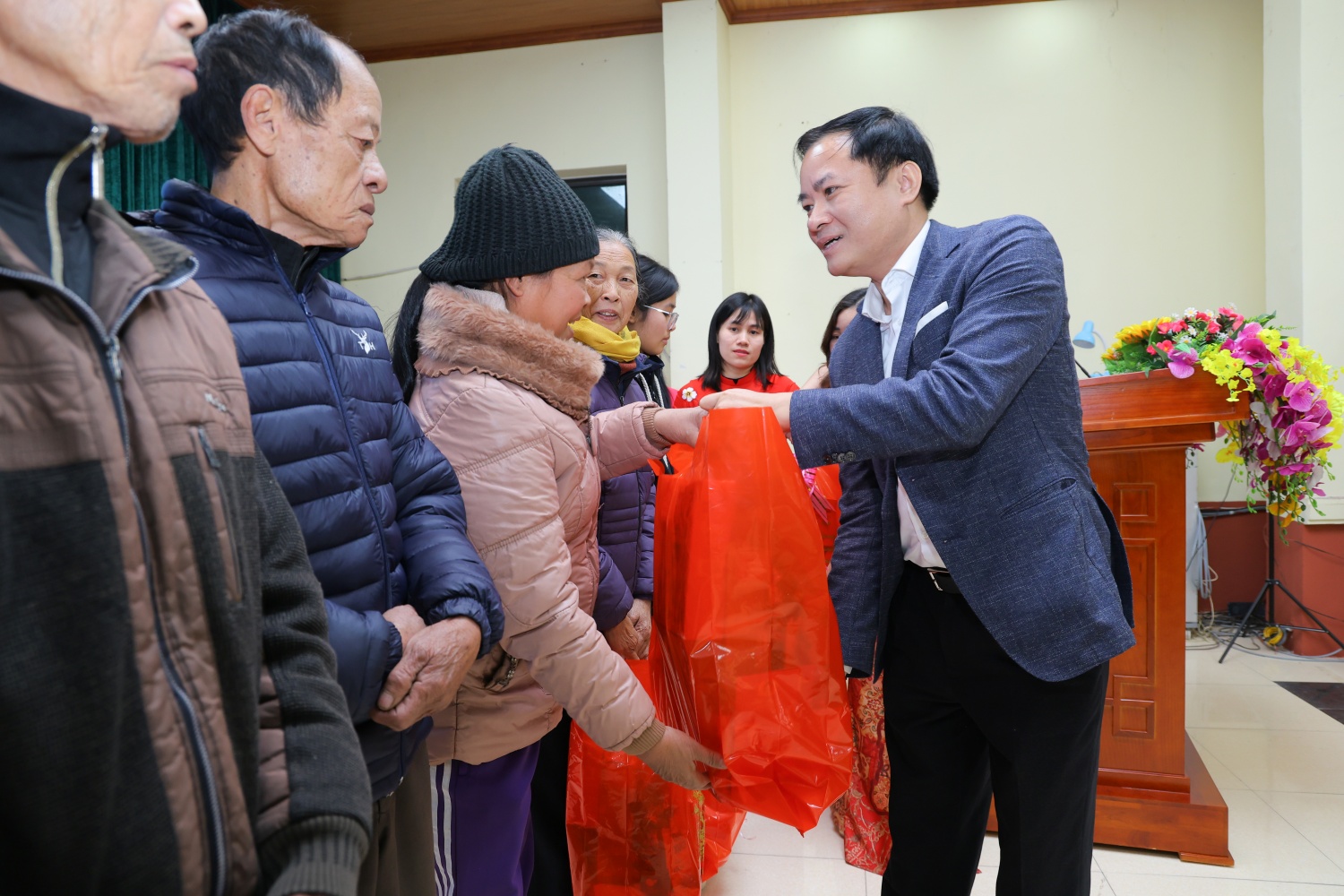 Petrovietnam đồng hành cùng nhân dân xã Hiệp Cường đón Xuân gắn kết   Tết nghĩa tình