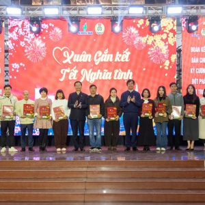 “Xuân gắn kết - Tết nghĩa tình” thắp lên niềm tin cùng người lao động Petrovietnam