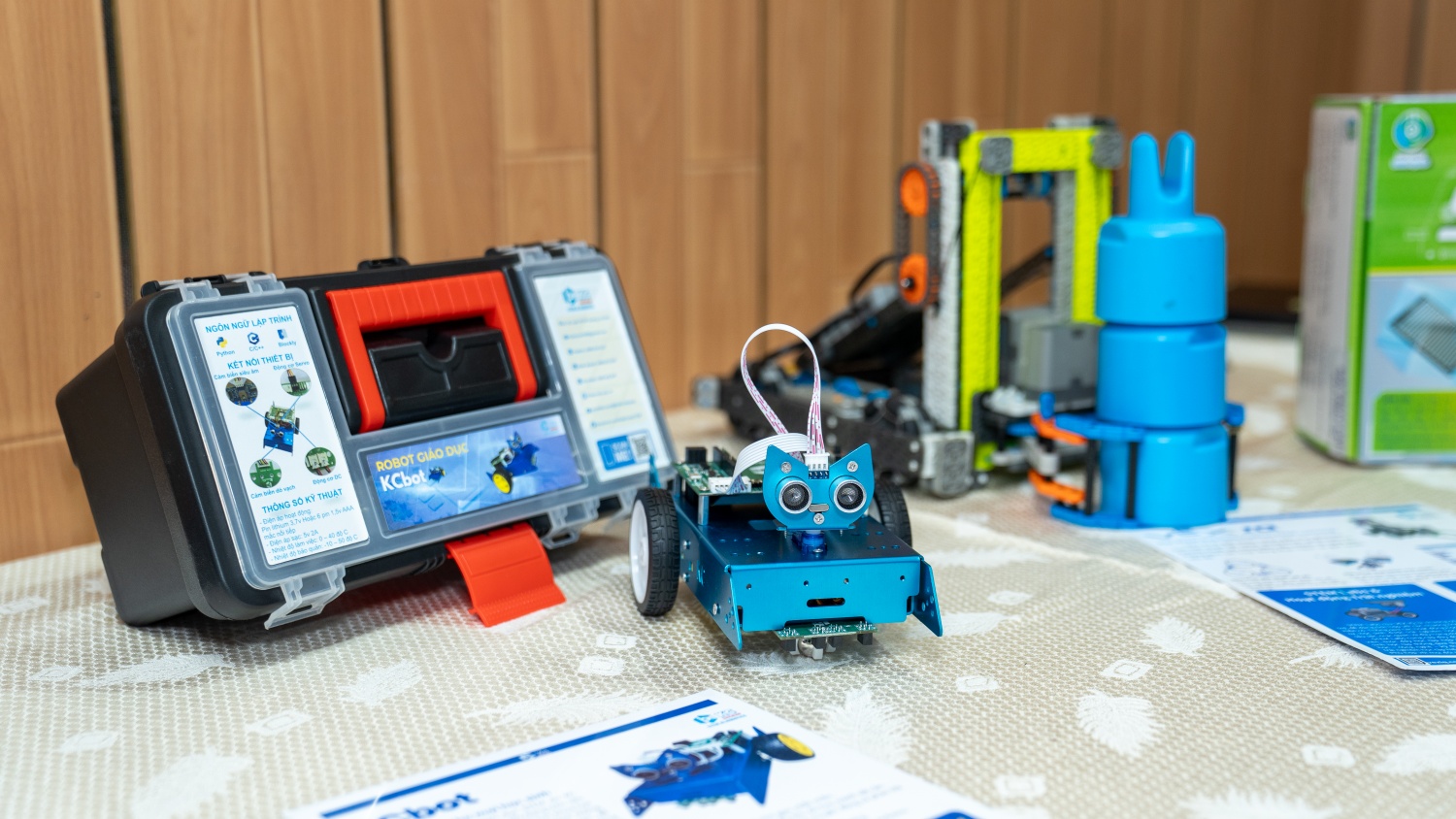 Nâng cao kiến thức, kỹ năng triển khai giáo dục STEM cho giáo viên khu vực Nam Bộ