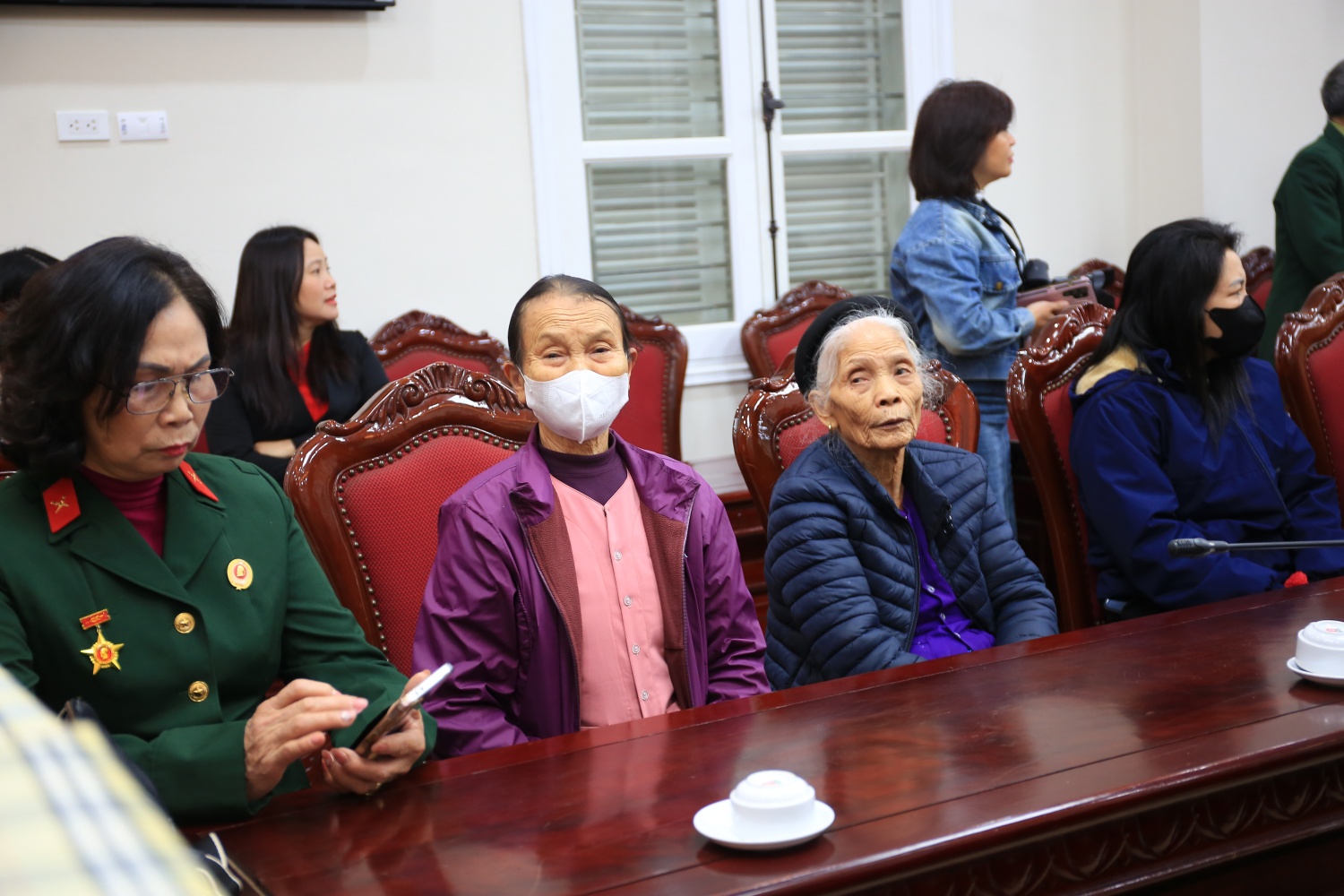 Hội CCB Petrovietnam trao quà Tết cho gia đình chính sách tại xã Thạch Thất (Hà Nội)