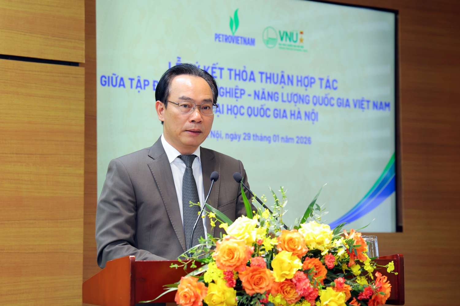 Kết nối thực tiễn sản xuất với nền tảng khoa học tiên tiến