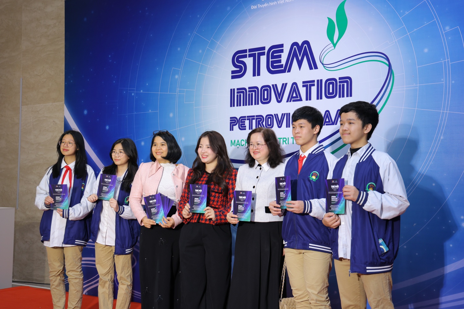 [Chùm ảnh] Mạch nguồn tri thức - STEM Innovation Petrovietnam