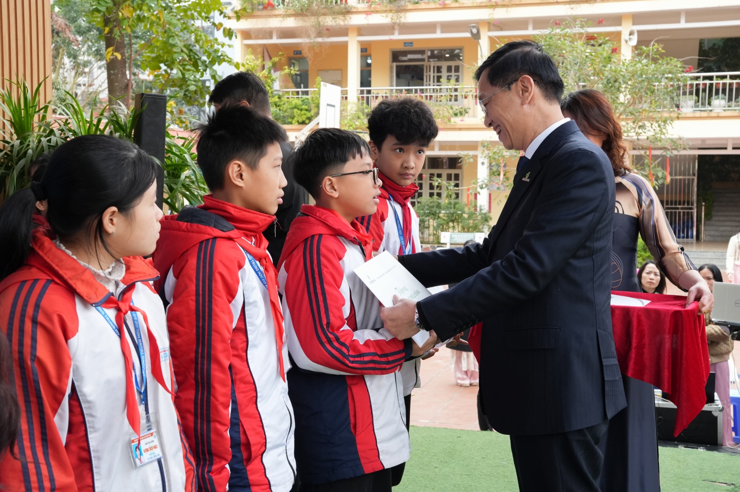 Petrovietnam lan tỏa truyền thống tri ân và trách nhiệm với cộng đồng