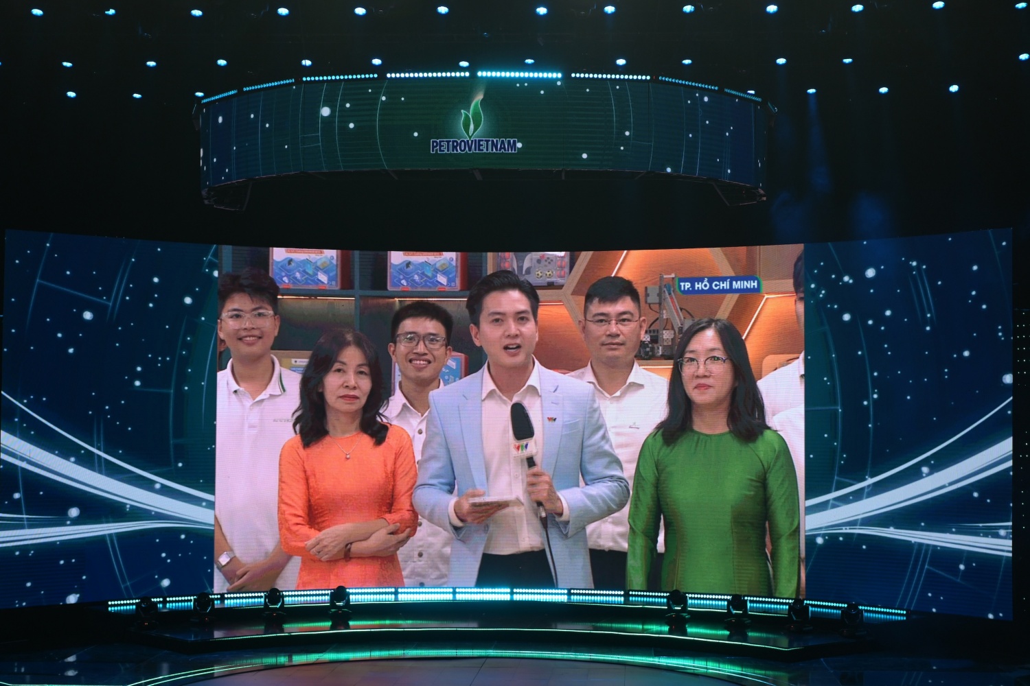 Một chương trình đầy cảm xúc, một hành trình đầy hứng khởi