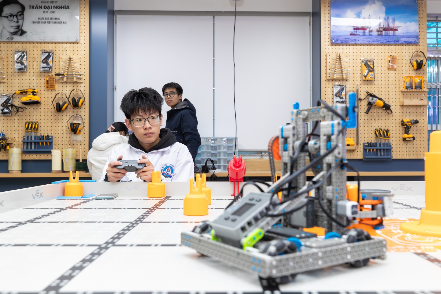 Đánh thức đam mê nghiên cứu khoa học tại Trường THPT chuyên Thái Bình