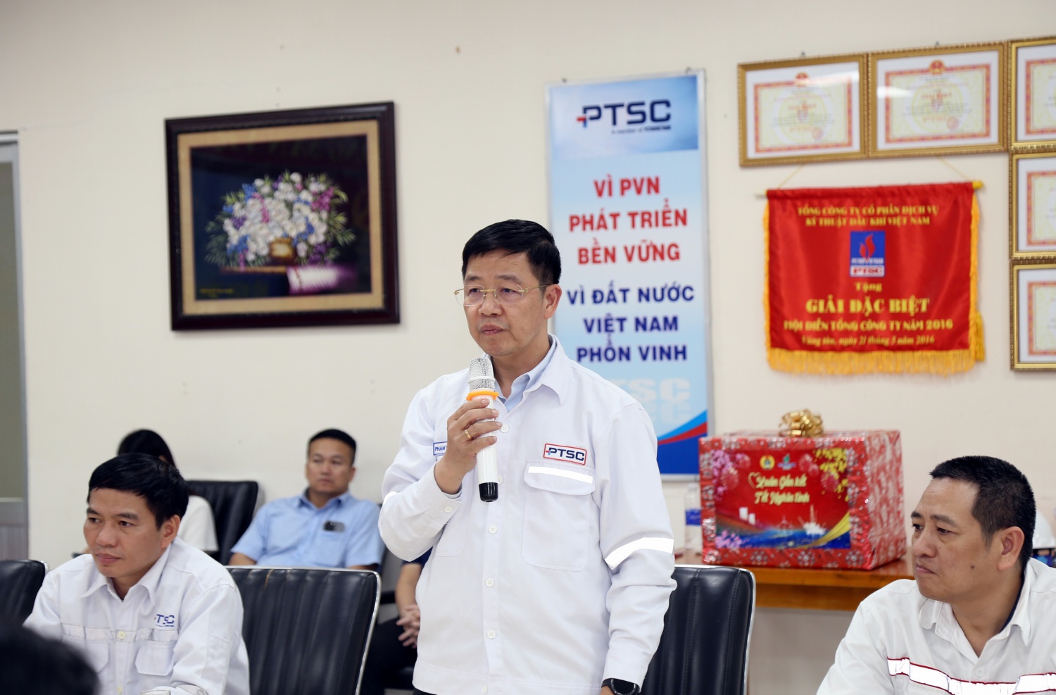 Công đoàn Petrovietnam thăm, chúc Tết người lao động PTSC Long Phú