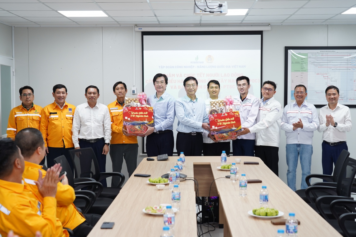 Petrovietnam động viên và chúc Tết các đơn vị thi công dự án Đường ống dẫn khí Lô B - Ô Môn