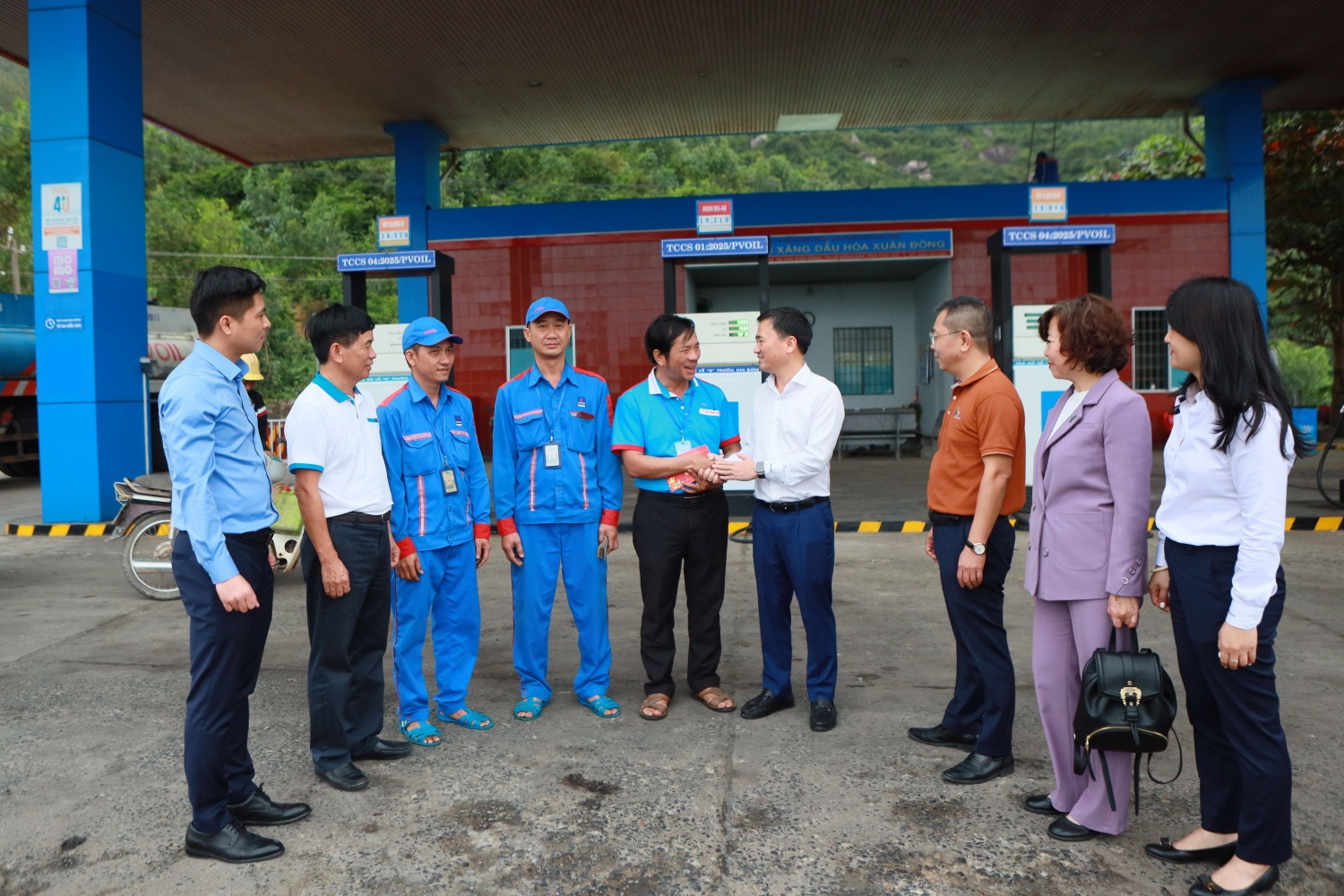 Petrovietnam tiếp thêm động lực cho bà con và người lao động tại Gia Lai